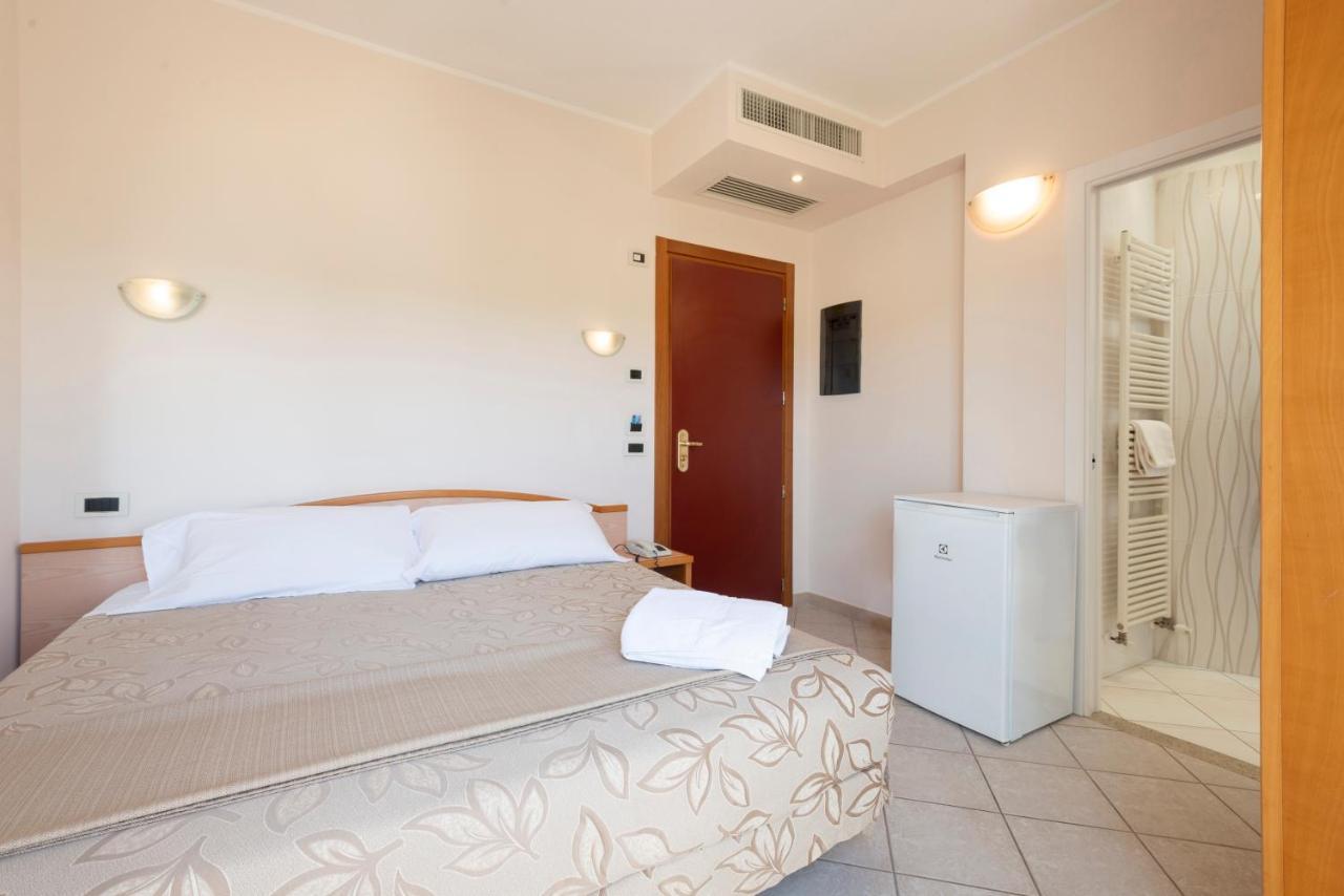 Hotel Residence Imperial Misano Adriatico Zewnętrze zdjęcie