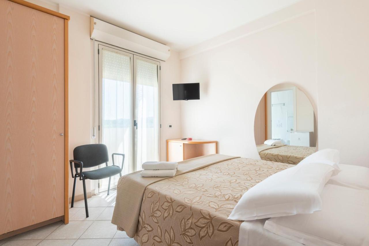 Hotel Residence Imperial Misano Adriatico Zewnętrze zdjęcie