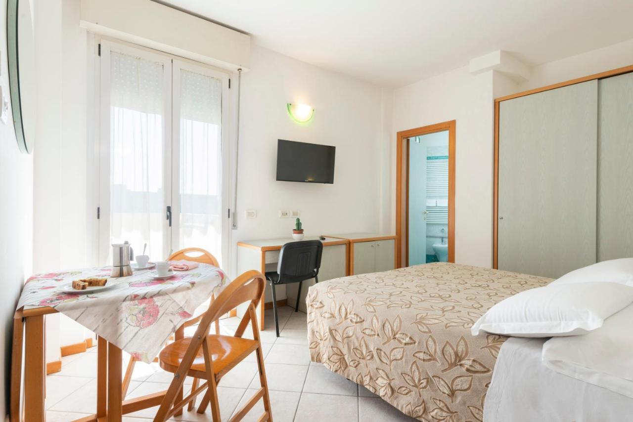 Hotel Residence Imperial Misano Adriatico Zewnętrze zdjęcie