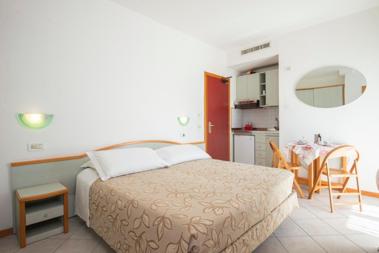 Hotel Residence Imperial Misano Adriatico Zewnętrze zdjęcie